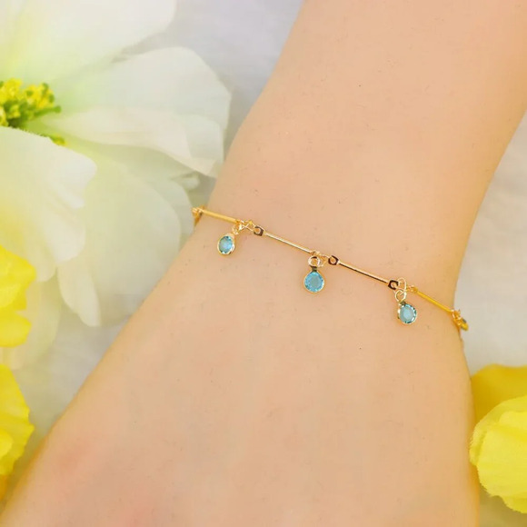 Minimalist Bracelet, Sleek & Modern Design, Women’s Fashion, YC110500-B - Picture 5 of 10